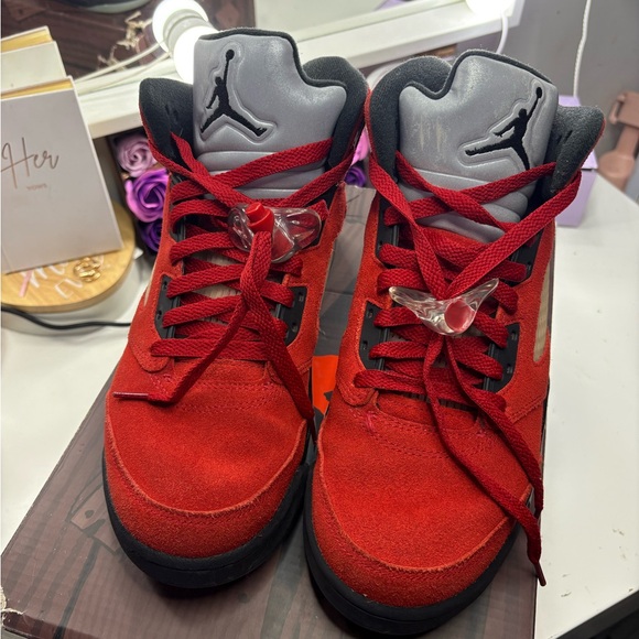 Men’s Jordan 5 “Raging Bulls” 🎯🐂🩸 - Picture 7 of 10